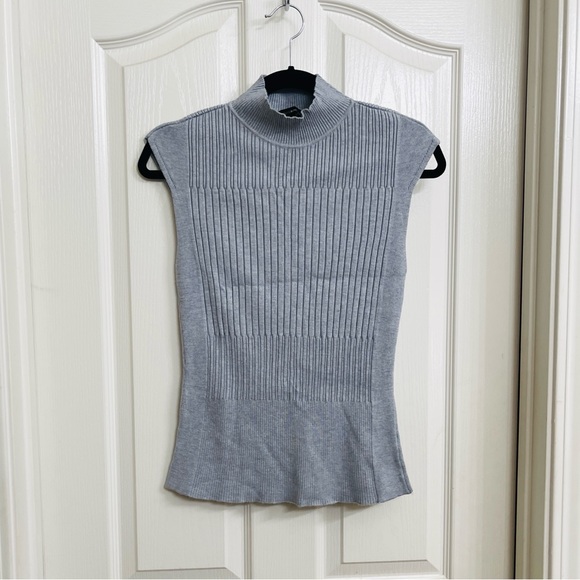 White House Black Market Gray Ribbed Sweater Tank Top Size M - Picture 5 of 9